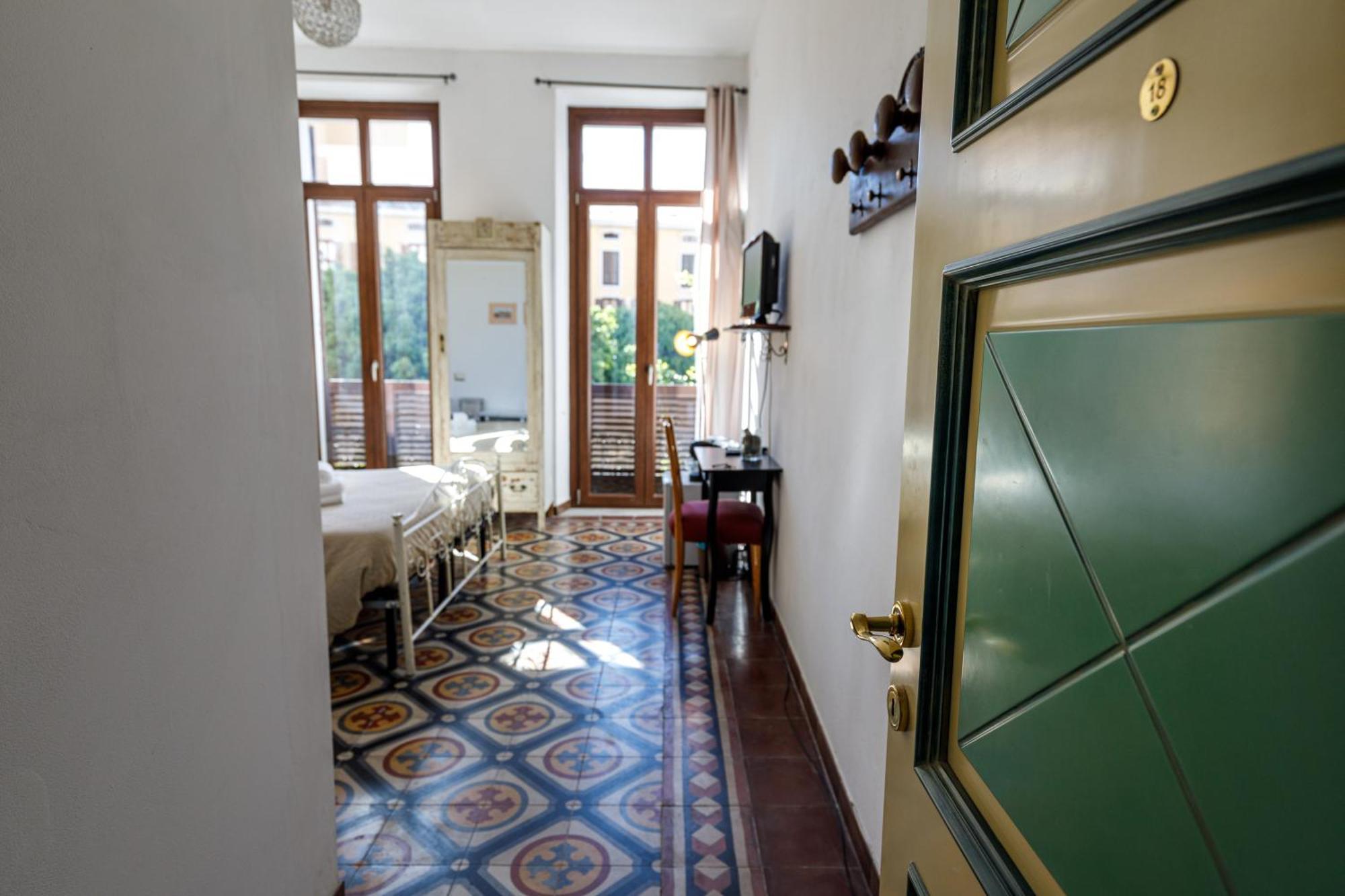 Onlyrooms III - Recommended For Under 30S Cagliari Eksteriør bilde